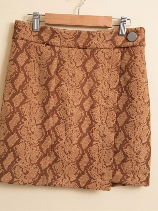 Lucy Paris Asymmetrical Skirt - Size Small - Picture 3 of 5